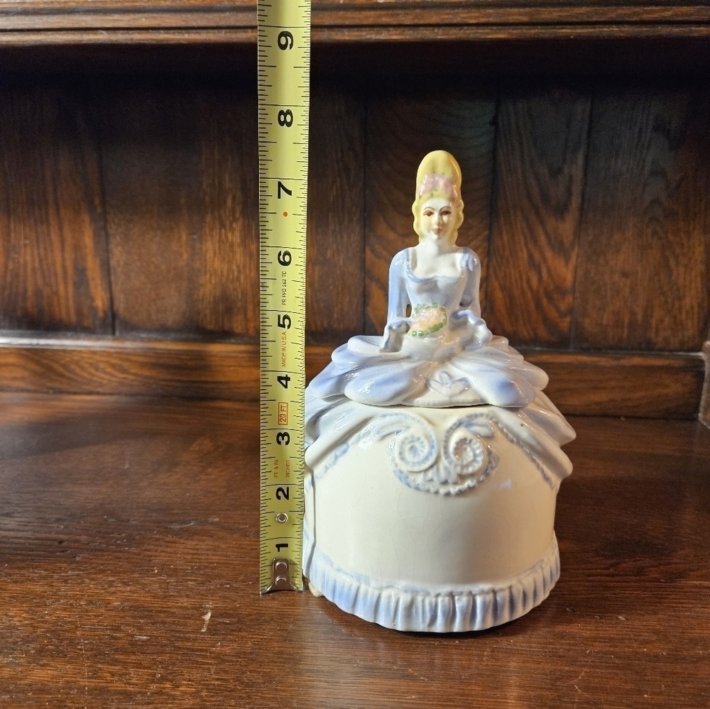 Antique jewelry ring or Trinket box music box Victorian lady. - Picture 4 of 11